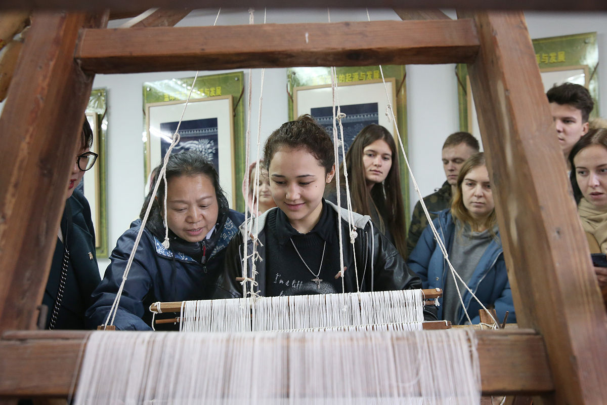 2020年荔波中等职业学校招生简章 - 计算机、旅游、汽车维修等专业招生