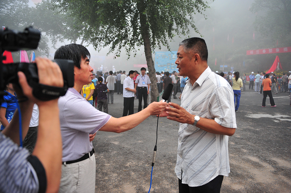 2009年7月17日,杨兰春塑像揭幕仪式暨朝阳沟首届文化节在河北武安朝阳