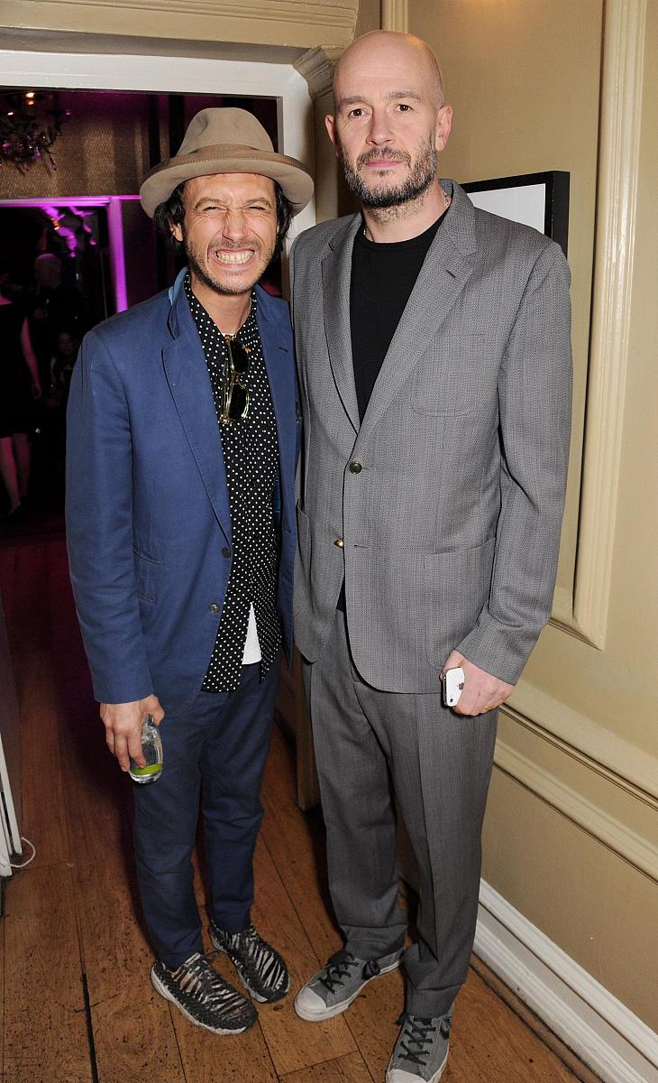 墨石鸿业腾飞辛丑春月落款值多少钱？