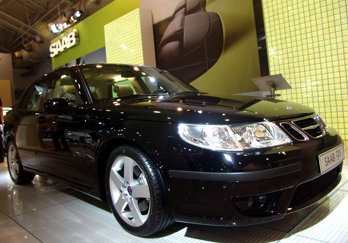 Toyota Corolla Right Headlight Assembly 81110-02760 - Aftermarket Replacement