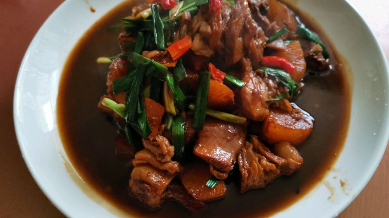 萝卜炖羊肉鲜香味美的做法,配料简单味道香,一周吃一次真过瘾