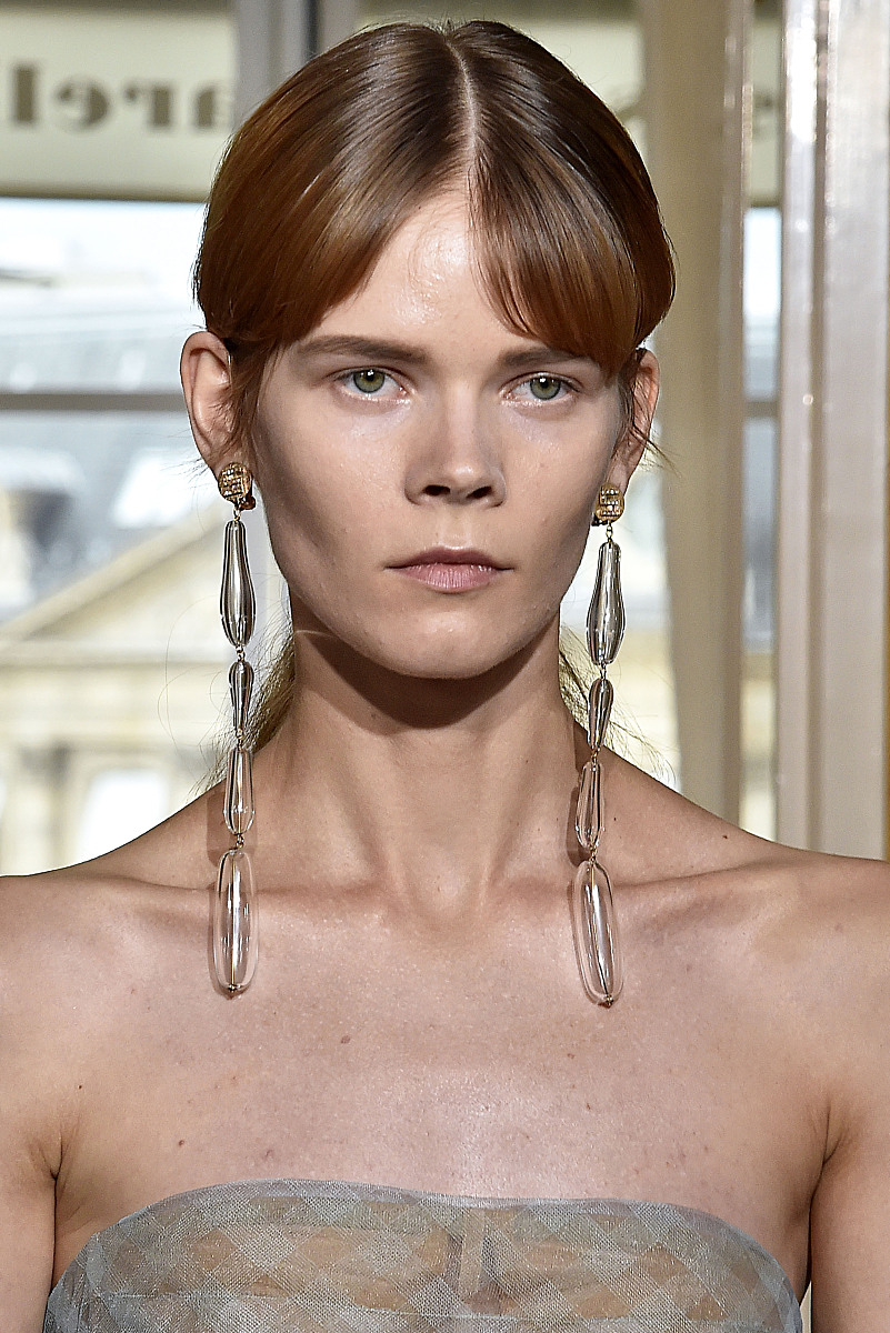 2017/18秋冬巴黎高定时装周:schiaparelli 妆容