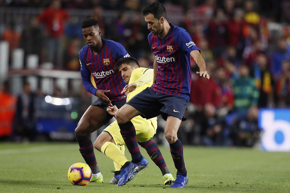 barce<strong>l</strong>ona, spain - december 2: (l-r) gerard of villarreal