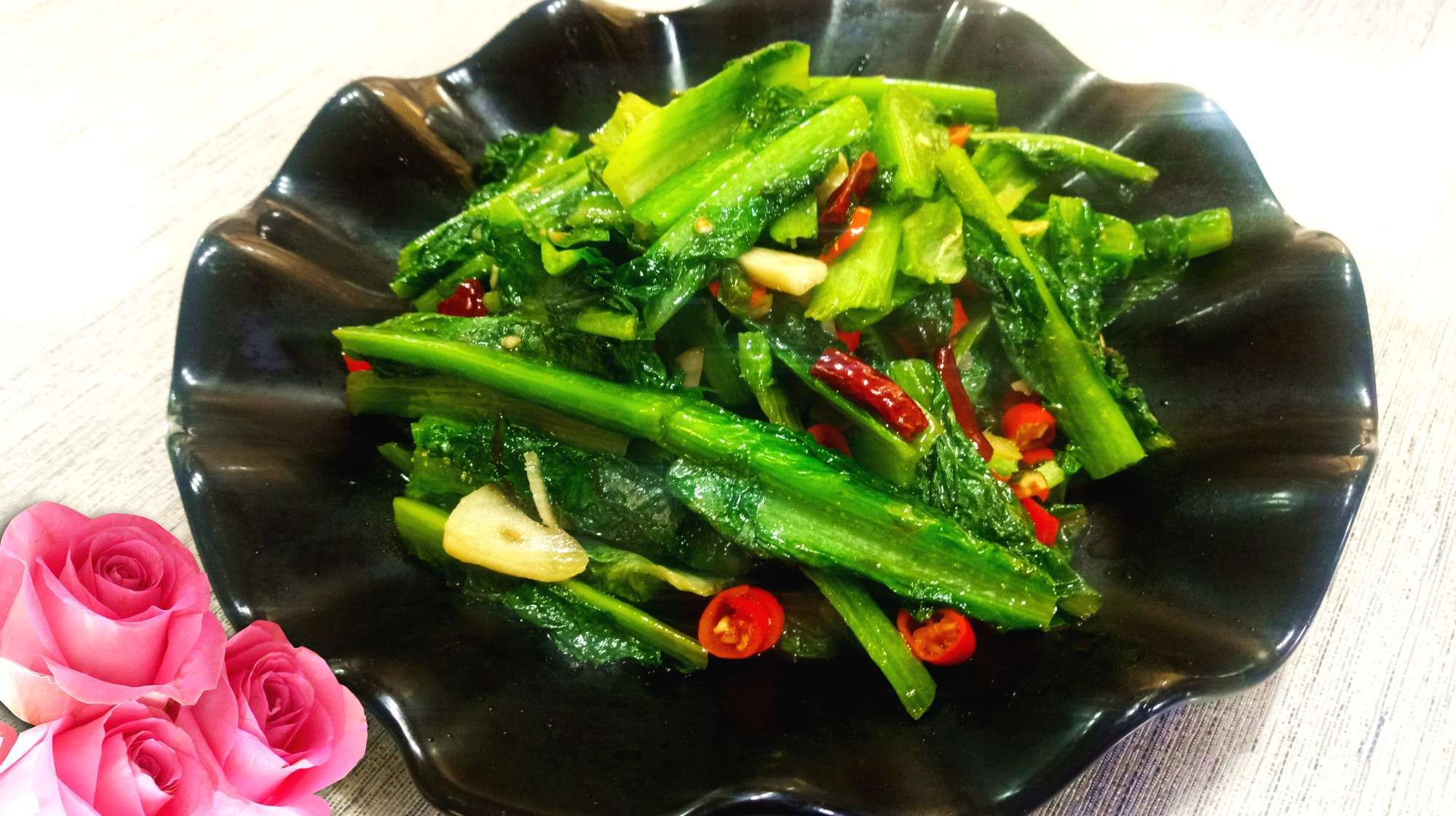 5毛钱买的莴笋叶,简单大火炝炒,没一点青涩,比莴笋都好吃