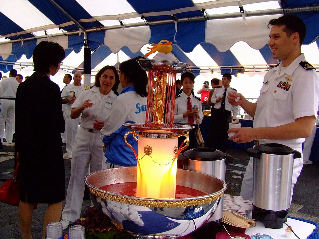 伯克级驱逐舰高出水面的高度