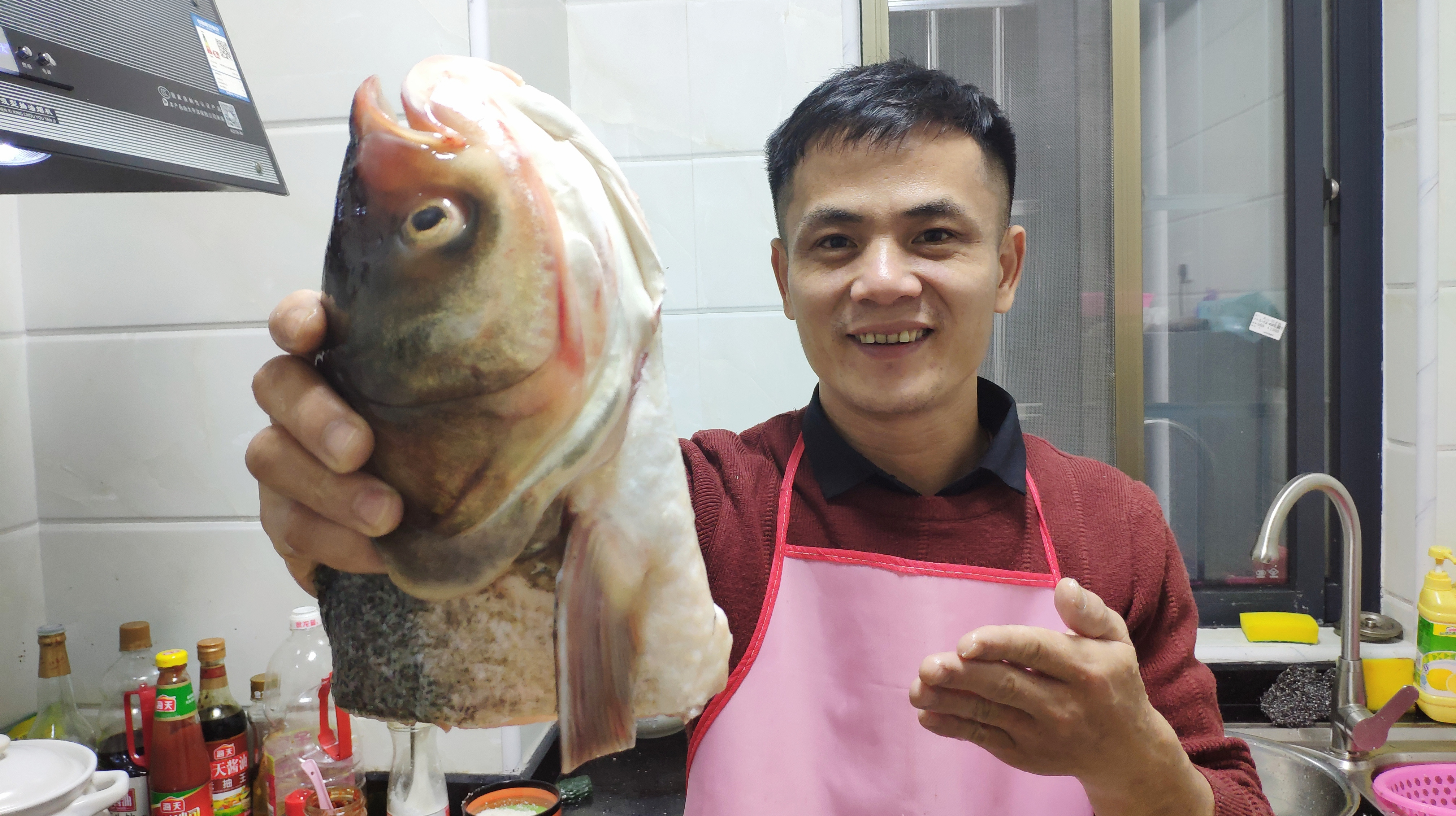 鱼头豆腐汤怎么才白没有腥味,广东大厨教你这样做,汤白味鲜!