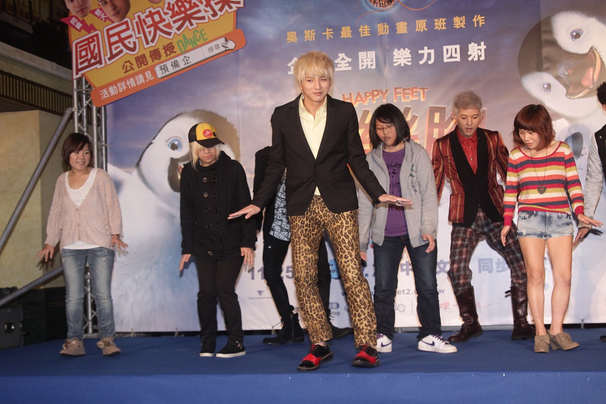 2011年11月23日,台北,lollipops f为动画电影《快乐脚》宣传.***_*** 