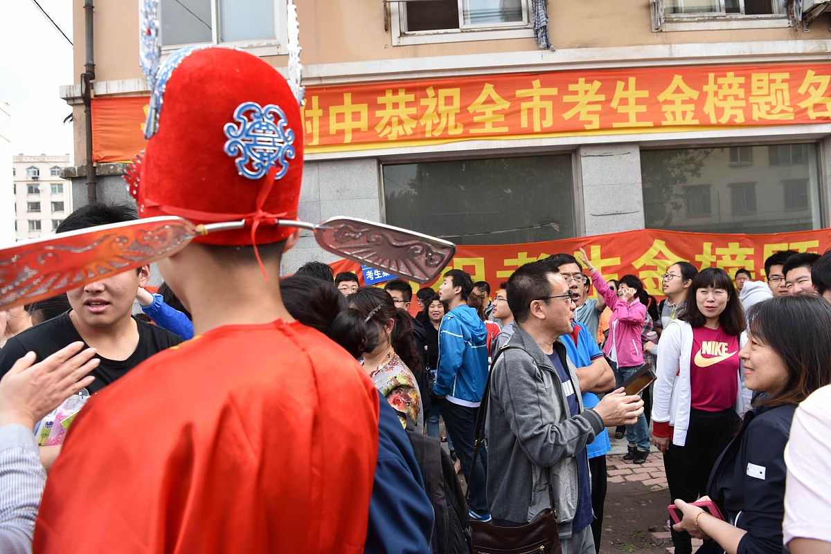 甘肃广电副局长郭永辉莅临东方钛业开展第二十二个安全生产月专题培训会