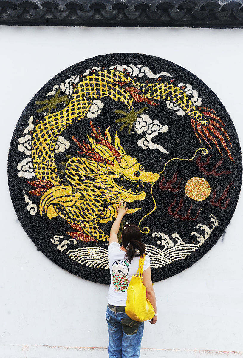 用艺术点亮青春：中学生艺术主题征文大赛