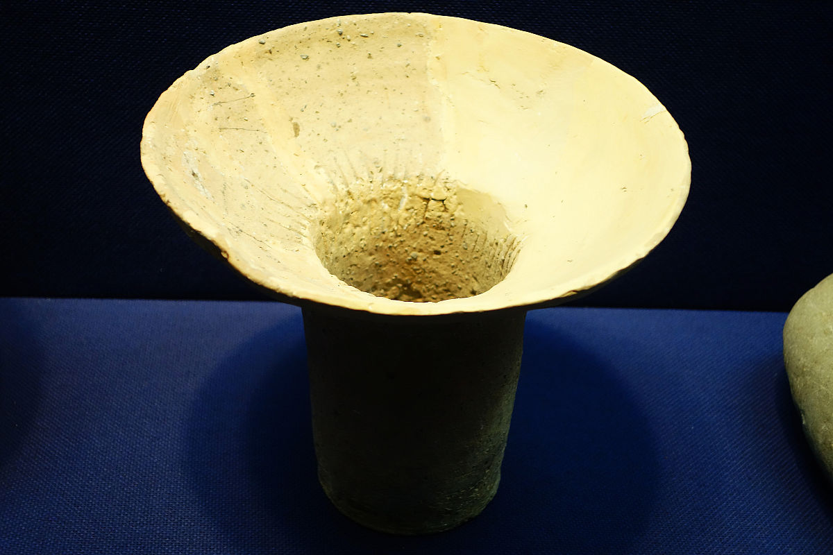 红陶擂钵,新石器时代·石家河文化,1988年湖北天门肖家屋脊出土,湖北