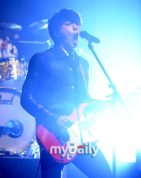 2012年3月26日,韩国音乐组合cnblue于上午在首尔举行了面向国内外媒体