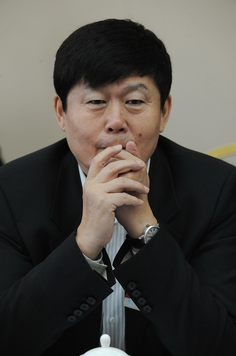 ***_***2007年1月27日,田在玮在北京黑龙江企业商会会长参加两会小组