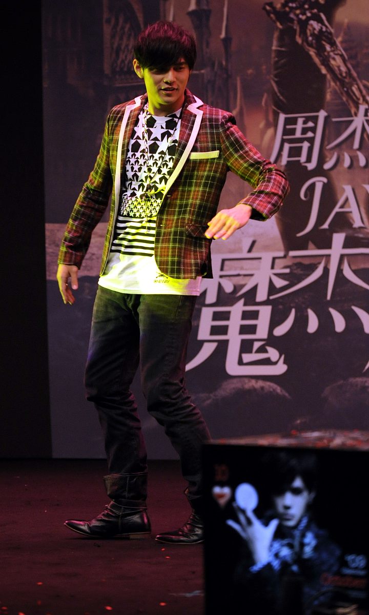 周杰伦：华语流行音乐天王，才华横溢的多面手