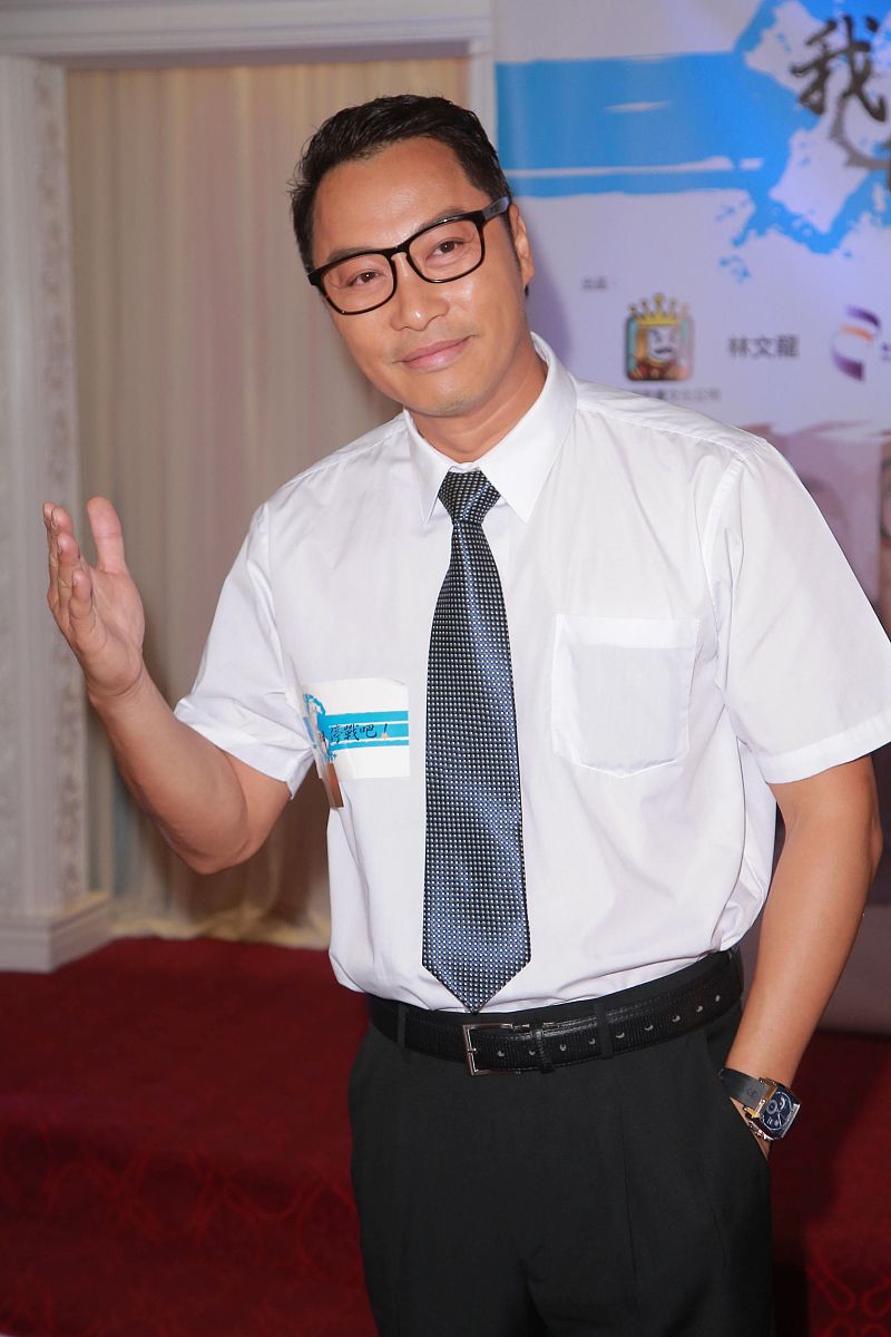 2014年8月14日,香港,明星出席电影《我们停战吧!》开镜礼.***_***谭耀