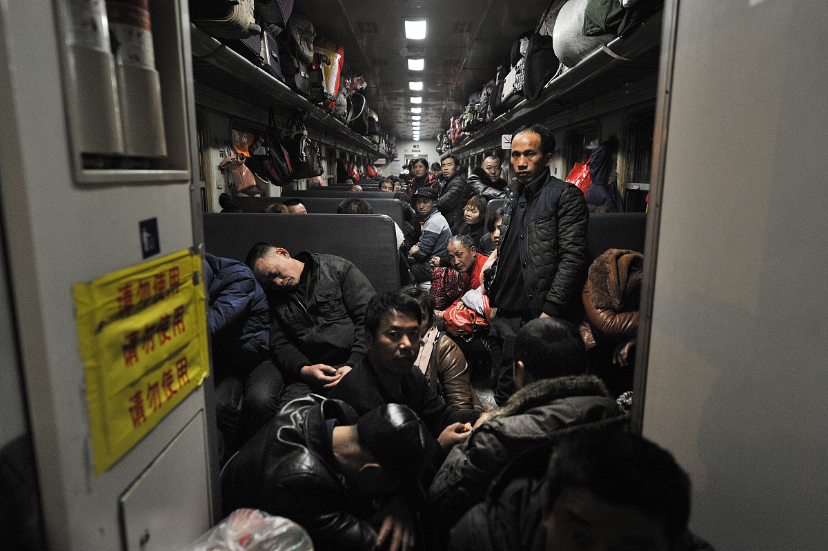 用拟声词描述拥挤的地铁