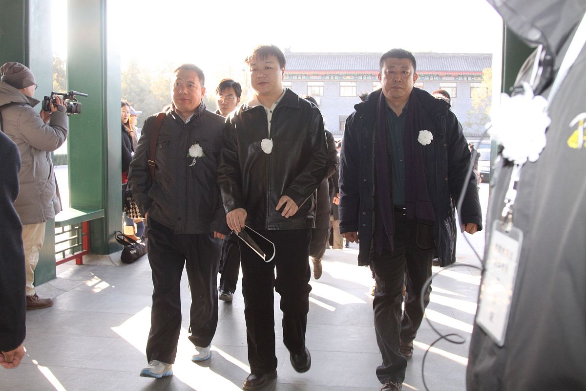 番田镇镇长许宏伟对河南金尧装备有限公司年产45万套液压阀15万套液压缸及液压支架项目进行验收