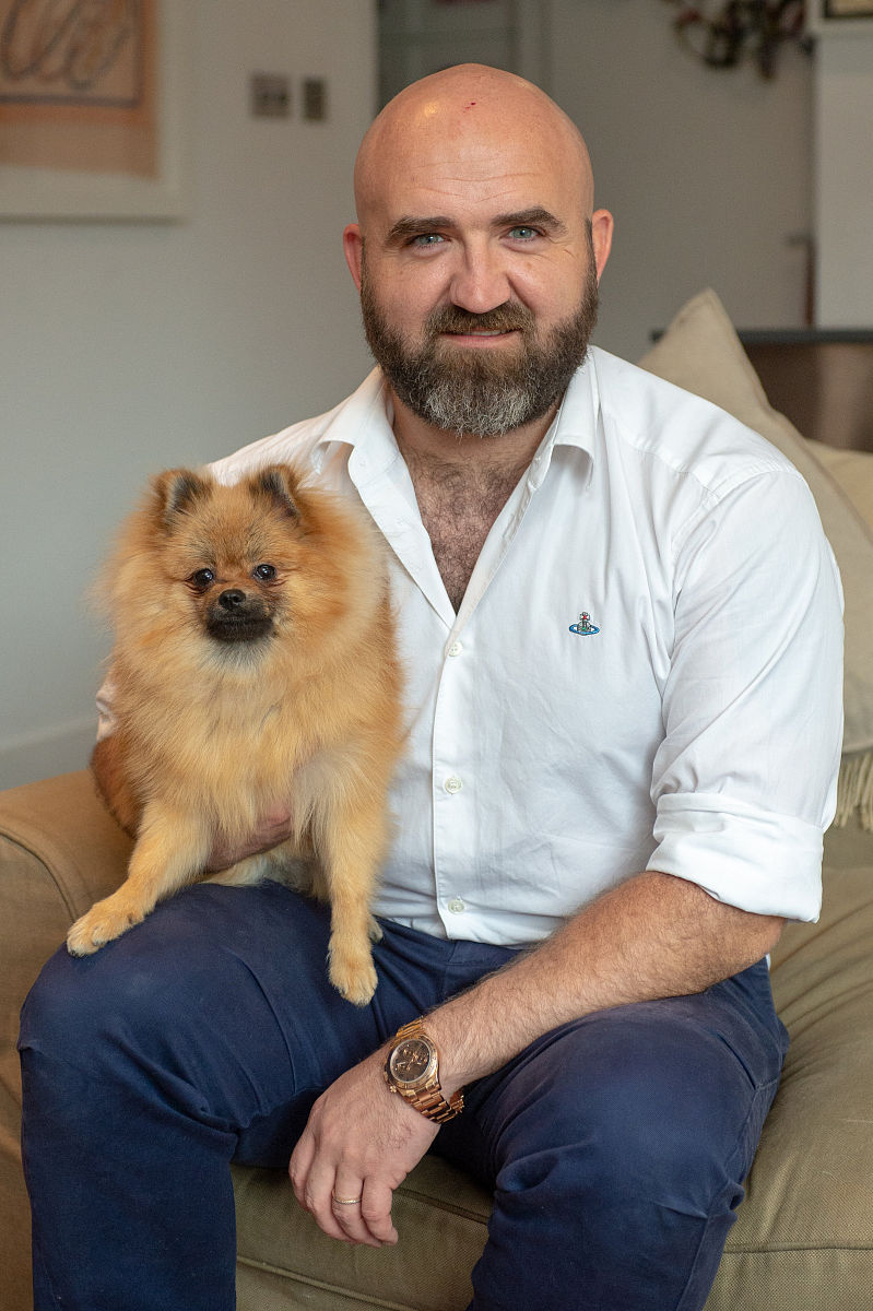 2019年10月15日讯(具体拍摄时间不详),英国伦敦,7个月大的博美犬burly
