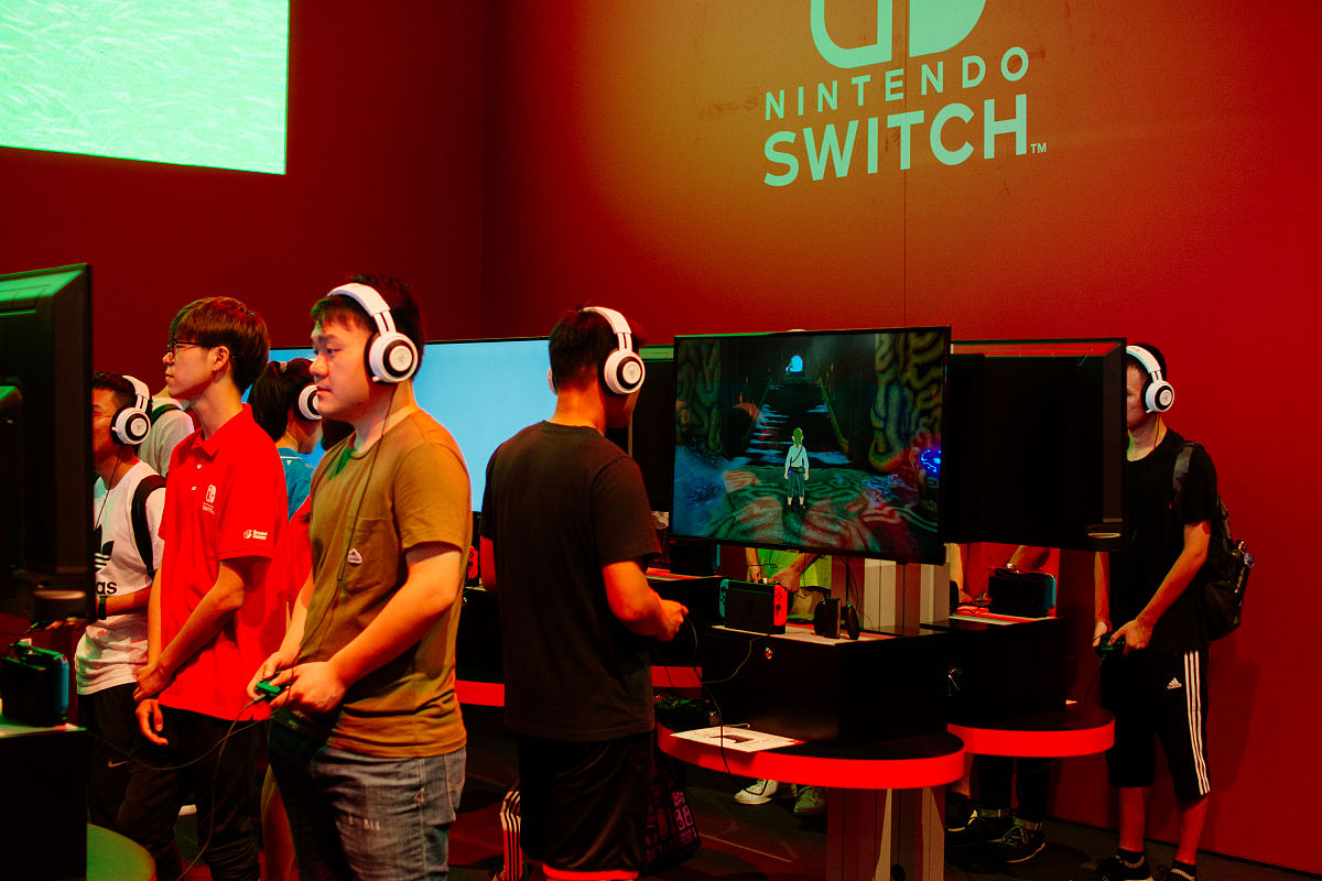 寻找两篇关于电子竞技发展的英文文章链接