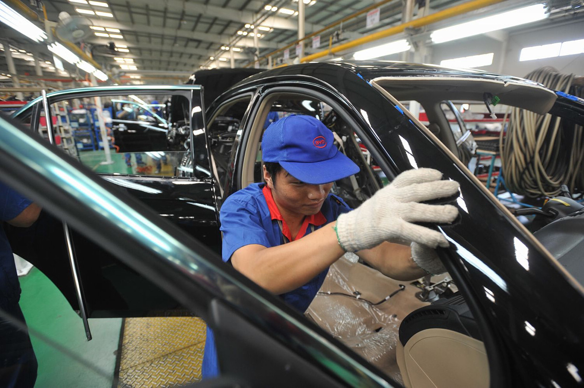 山东工业职业学院新能源汽车运用与维修专业就业前景分析 - 未来发展趋势