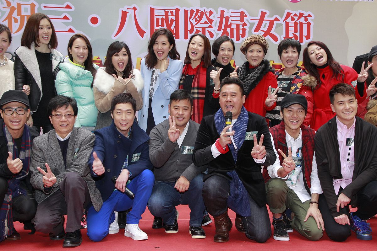 描写一篇关于《编辑部的故事》电视剧的文章 800字