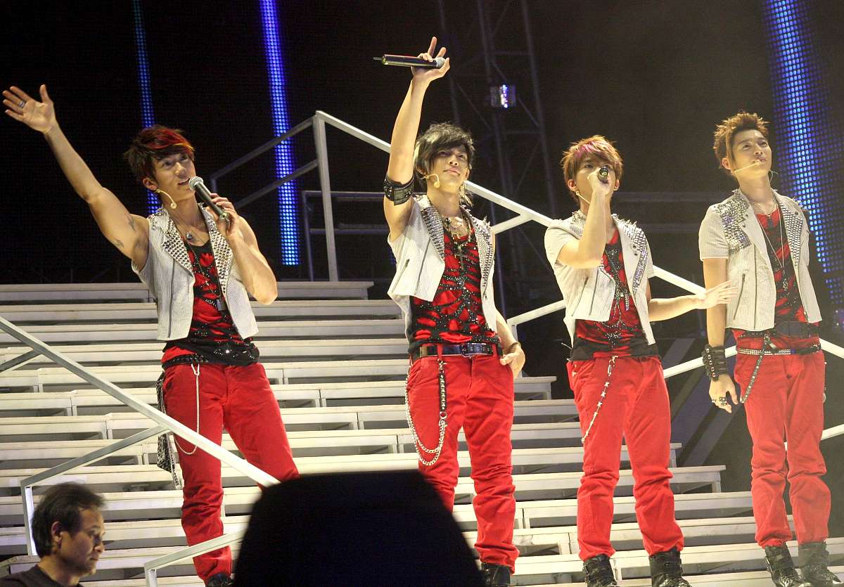 2009年4月11日,上海,飞轮海"想入飞飞<strong>世界</strong>巡回演唱会"在上海大舞台