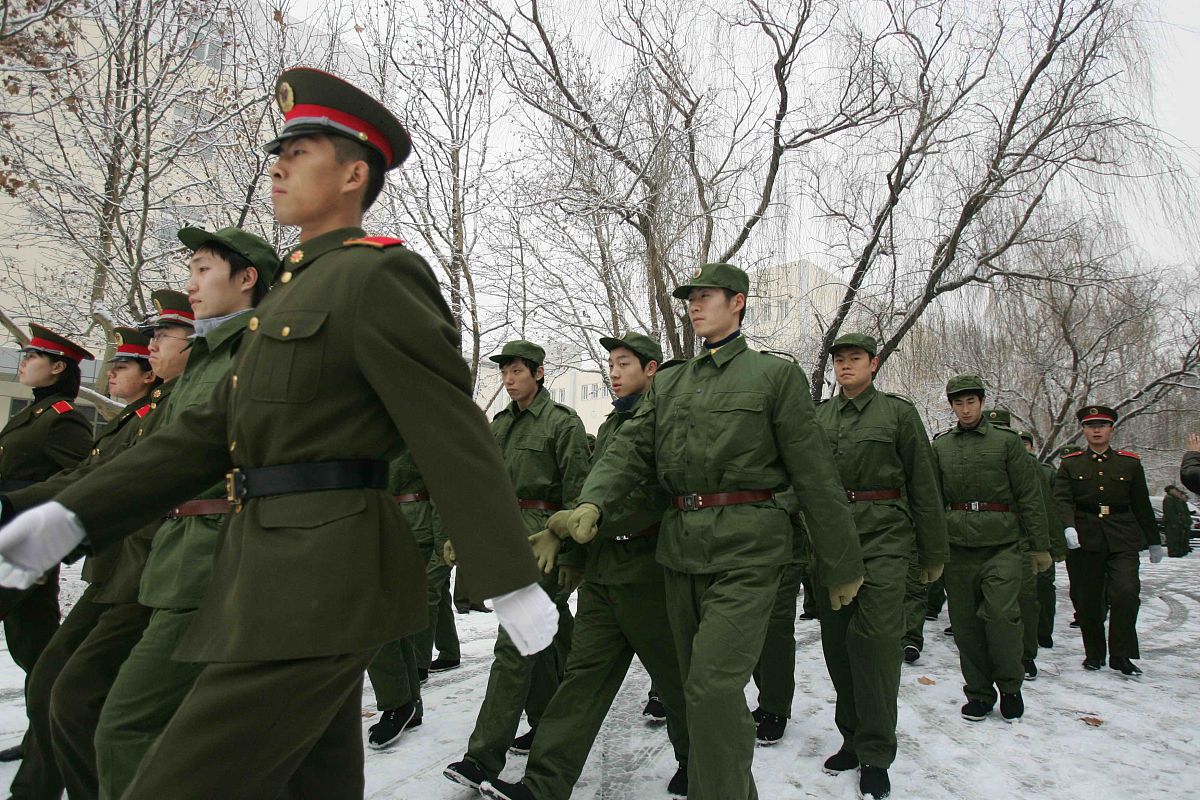 请以一位大一新生的口吻写一份军训迟到的检讨1000字左右不要和网上有点重复
