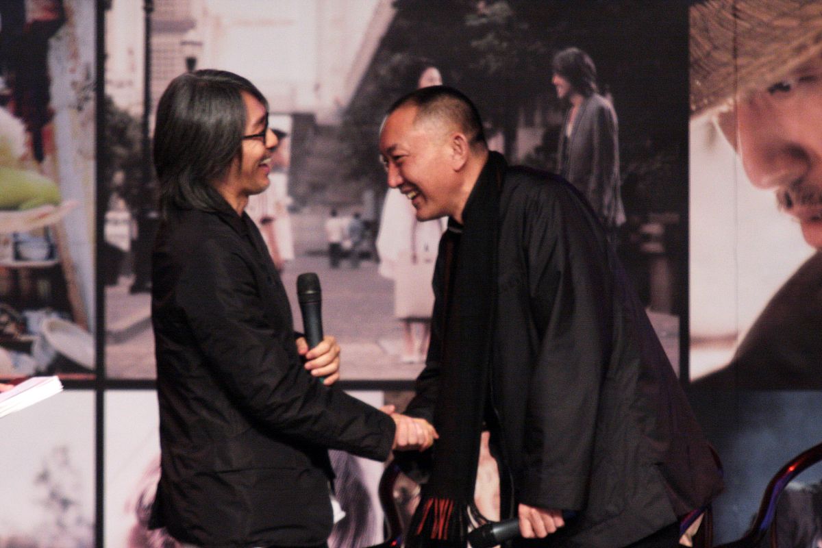 1200字关于电影和现实生活：电影如何与我们的现实生活相互影响？