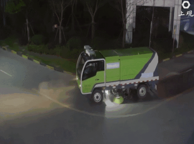 上海傳來大消息！再不努力，掃馬路都不要你了