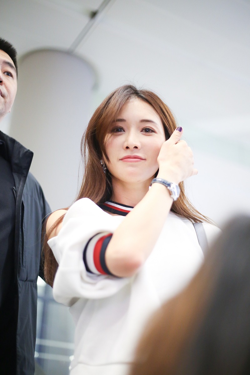 为一个叫陈琴的性感女孩写首诗含蓄一点