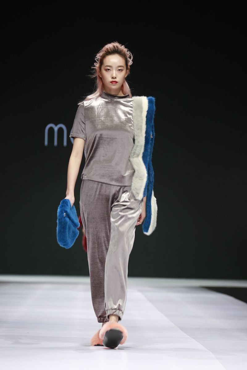 成都翔飞航空职业技术学校服装制作与营销专业招生