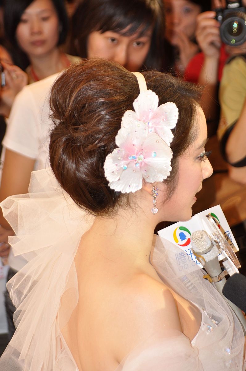 西安新娘嫁日化妆培训学校：新娘化妆培训首选，专业师资，课程全面