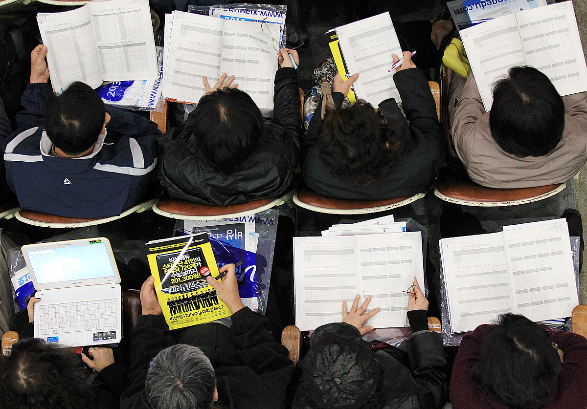 2011年11月13日,韩国首尔江南区真善女子高中举行2012年度大学入学说