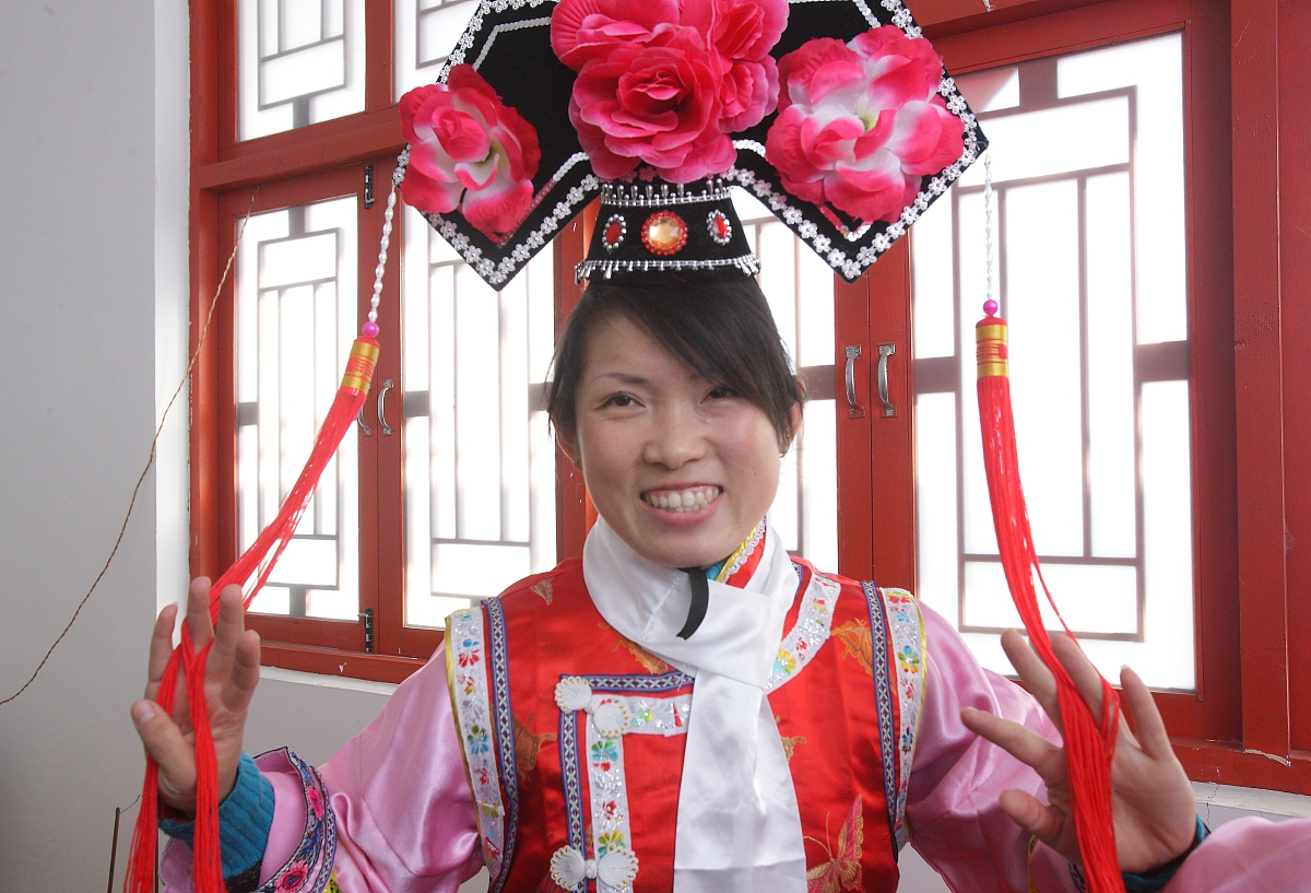 ***_***2011年1月11日,牡丹江小依兰岗村,满族祭祖,参加祭祀的盛装满