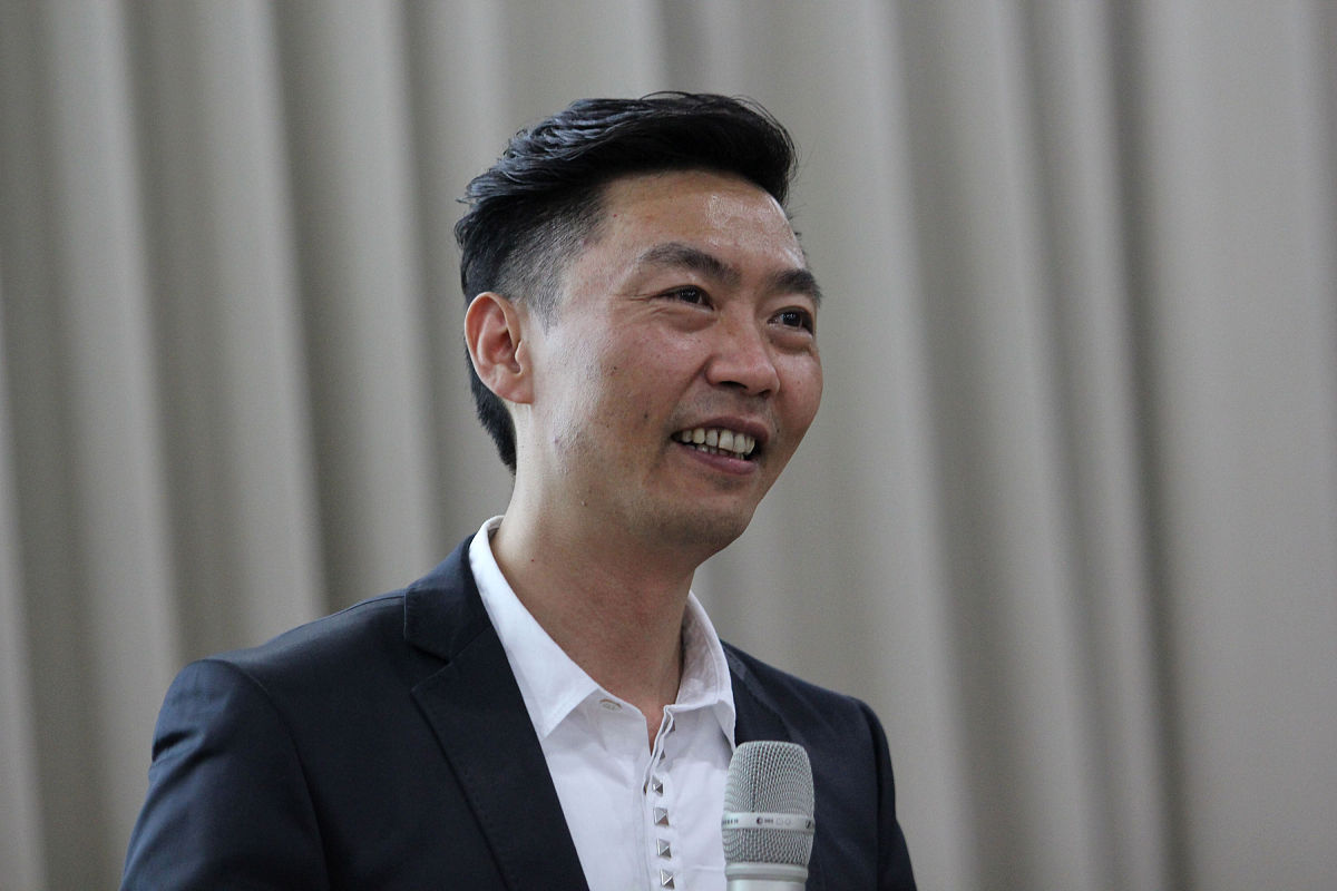 ***_***2014年4月9日晚,周黑鸭董事长朱于龙作客武汉华中科技大学商舟