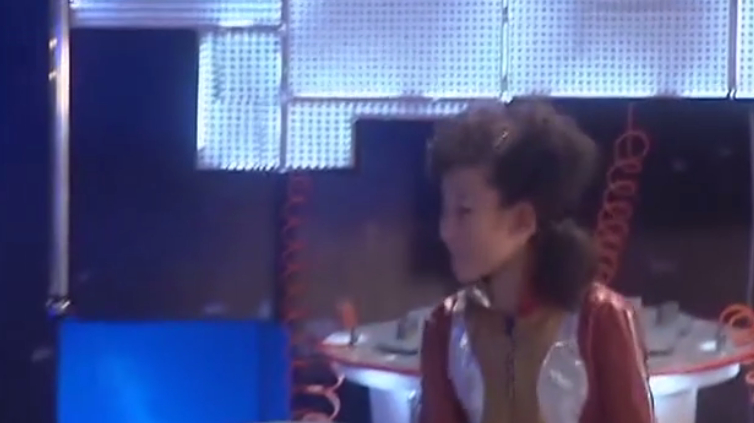 快乐星球:乐乐穿舞蹈服自卑,害怕受到同学嘲笑!请求莲蓉包帮助