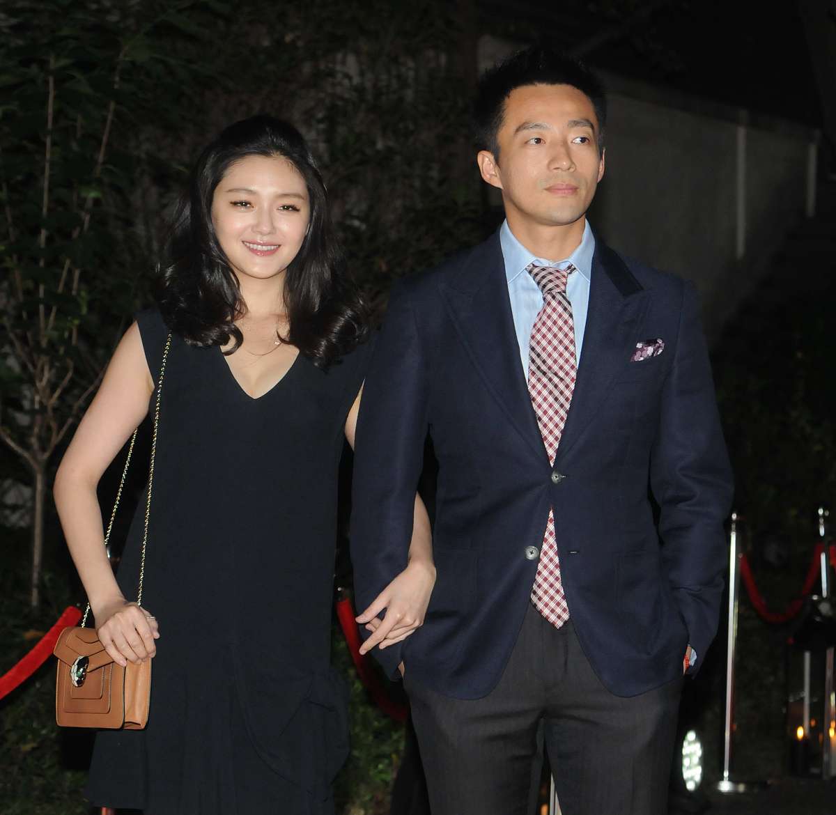 大S与汪小菲婚姻背后的隐秘：从富太太梦碎到离婚边缘