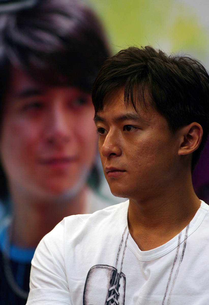 生活不易歌词：关于坚持和梦想的励志歌曲