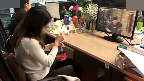 有一种爱叫做放手,有一种创新的美食叫做办公室可乐爆米花!