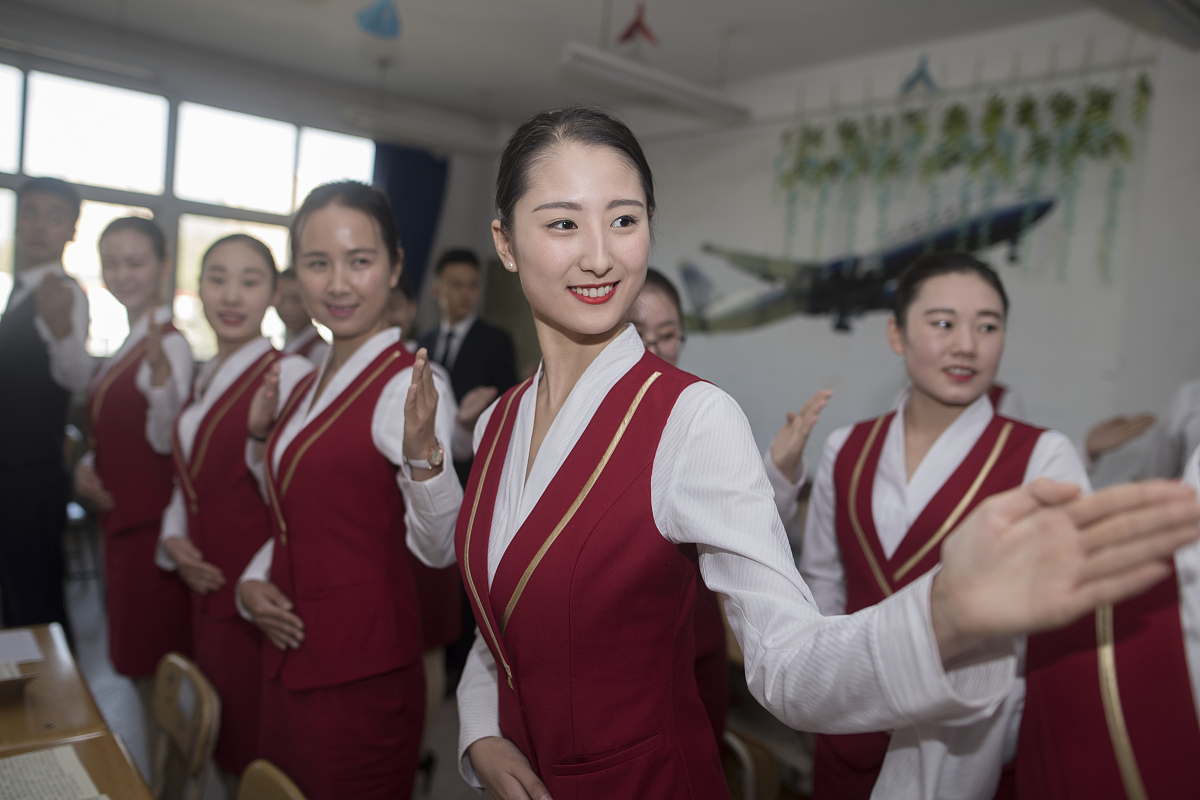 成都空乘学校可以带手机吗？- 入学须知及手机使用规范