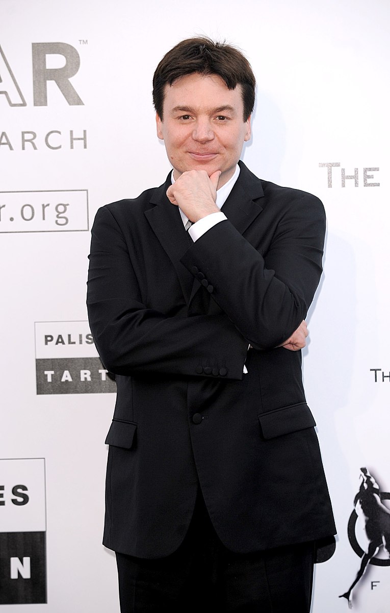mike myers arriving for the amfar 'cinema against aids' dinner a
