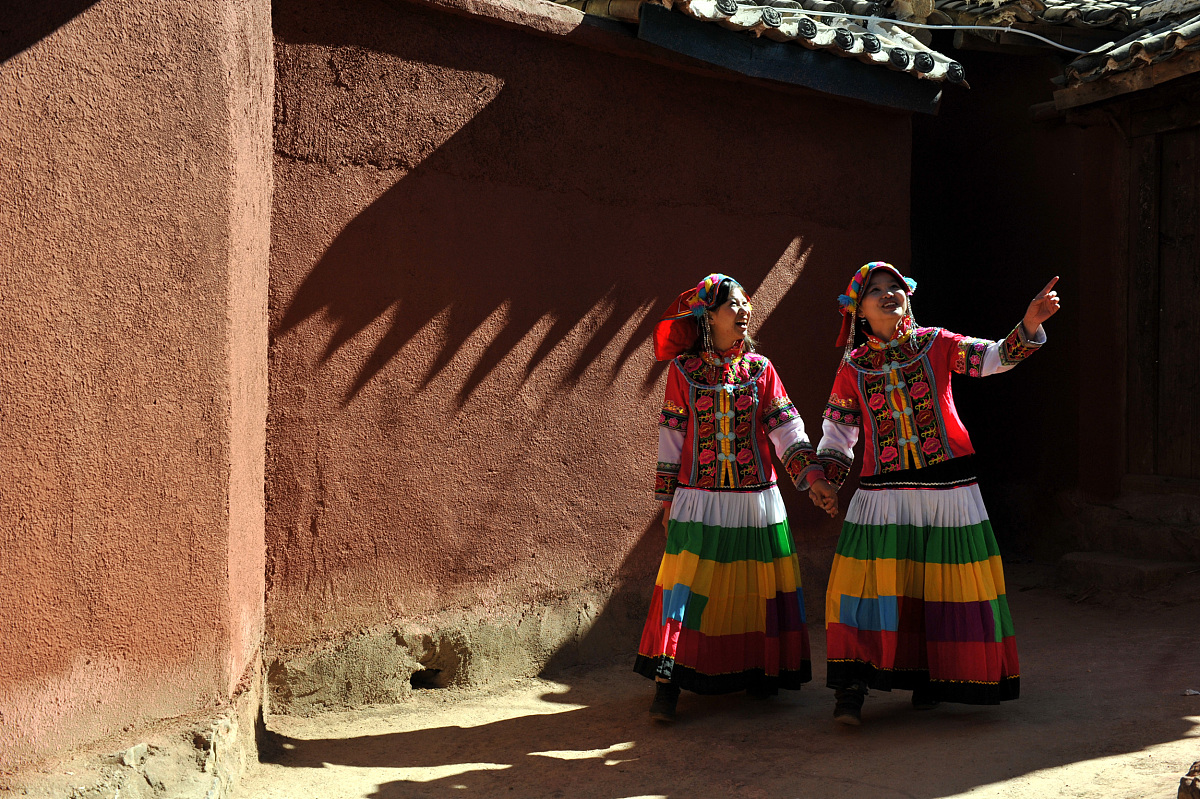 通过孝文帝改革国史之狱等历史事件探讨民族间交往交流交融的路径选择