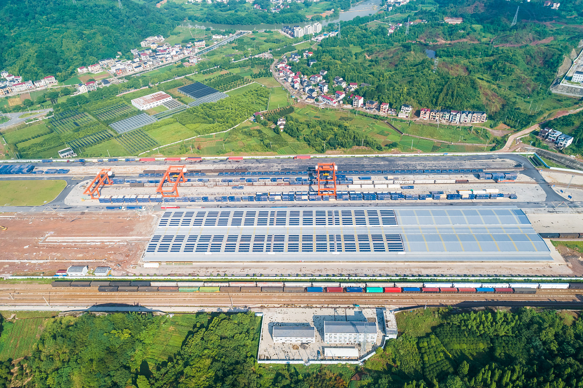 建德先锋职业学校：层次结构与管理体系