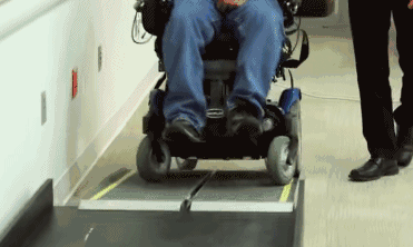 霍金去世，那輛陪伴他50年的黑科技輪椅，永遠失去了主人……