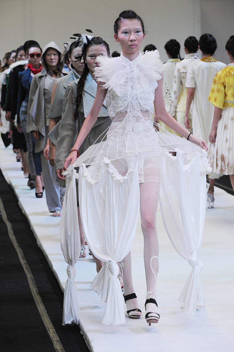 四川省服装艺术学校2019年专业设置及收费情况