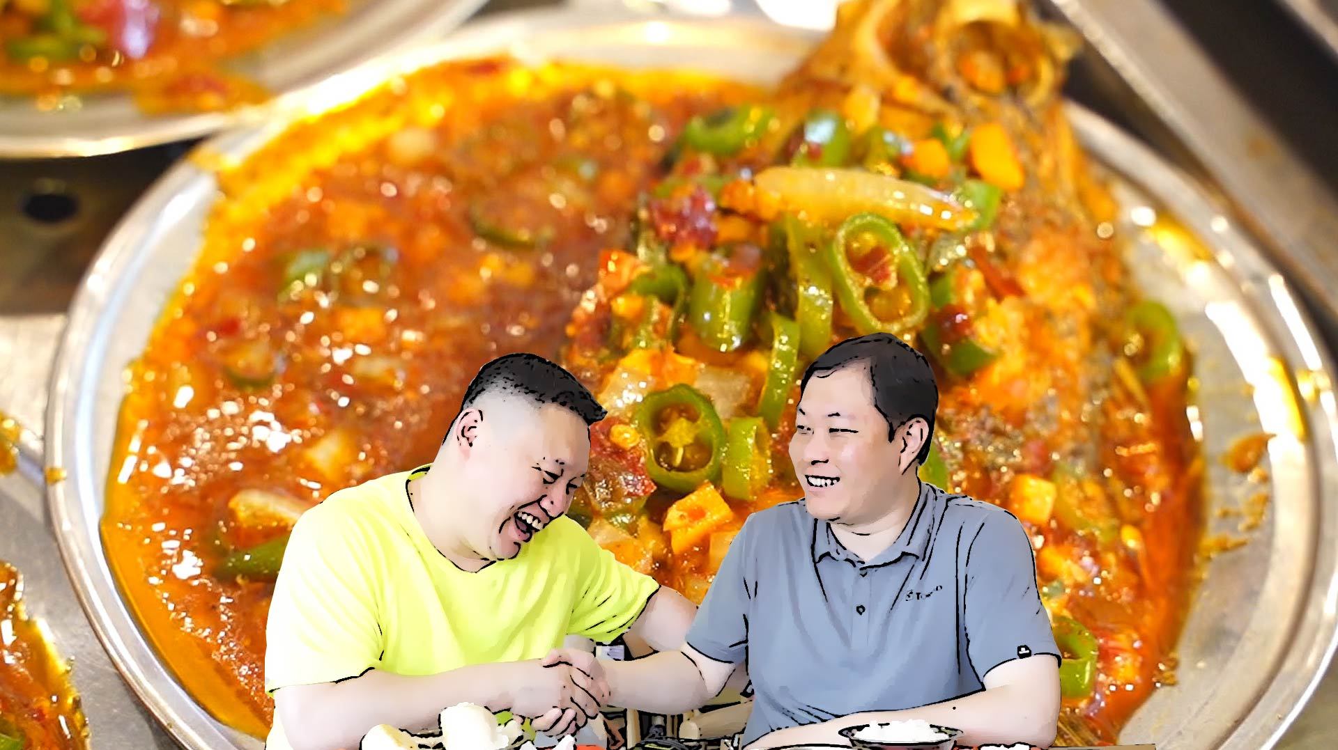 装修华丽的食堂在石油大学 好吃的小炒花样多 一家连着一家