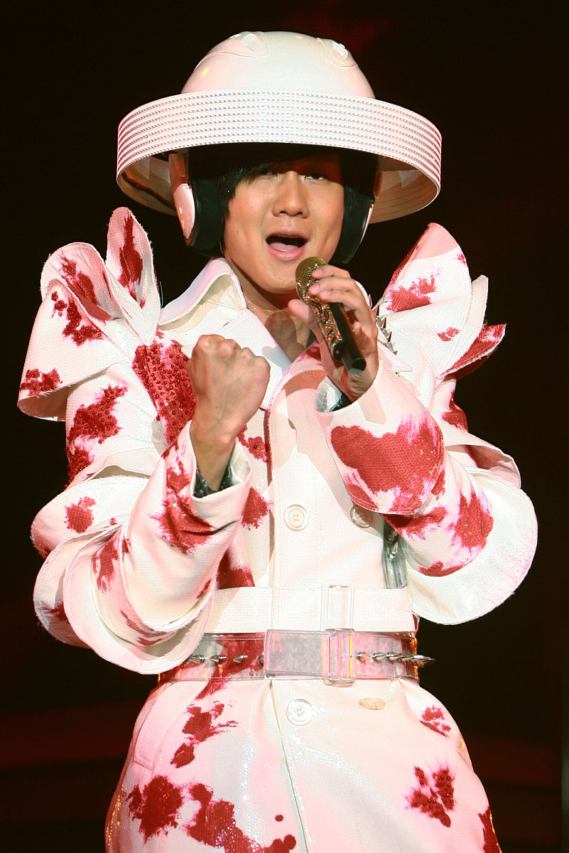 2010年8月28日,上海,唱作天王林俊杰继举办"i am"世界巡回演唱会第二