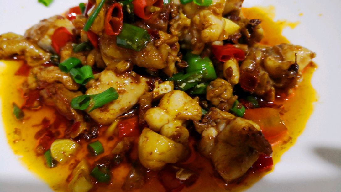 买了2个鸡腿做了一盘双椒鸡,超下饭。