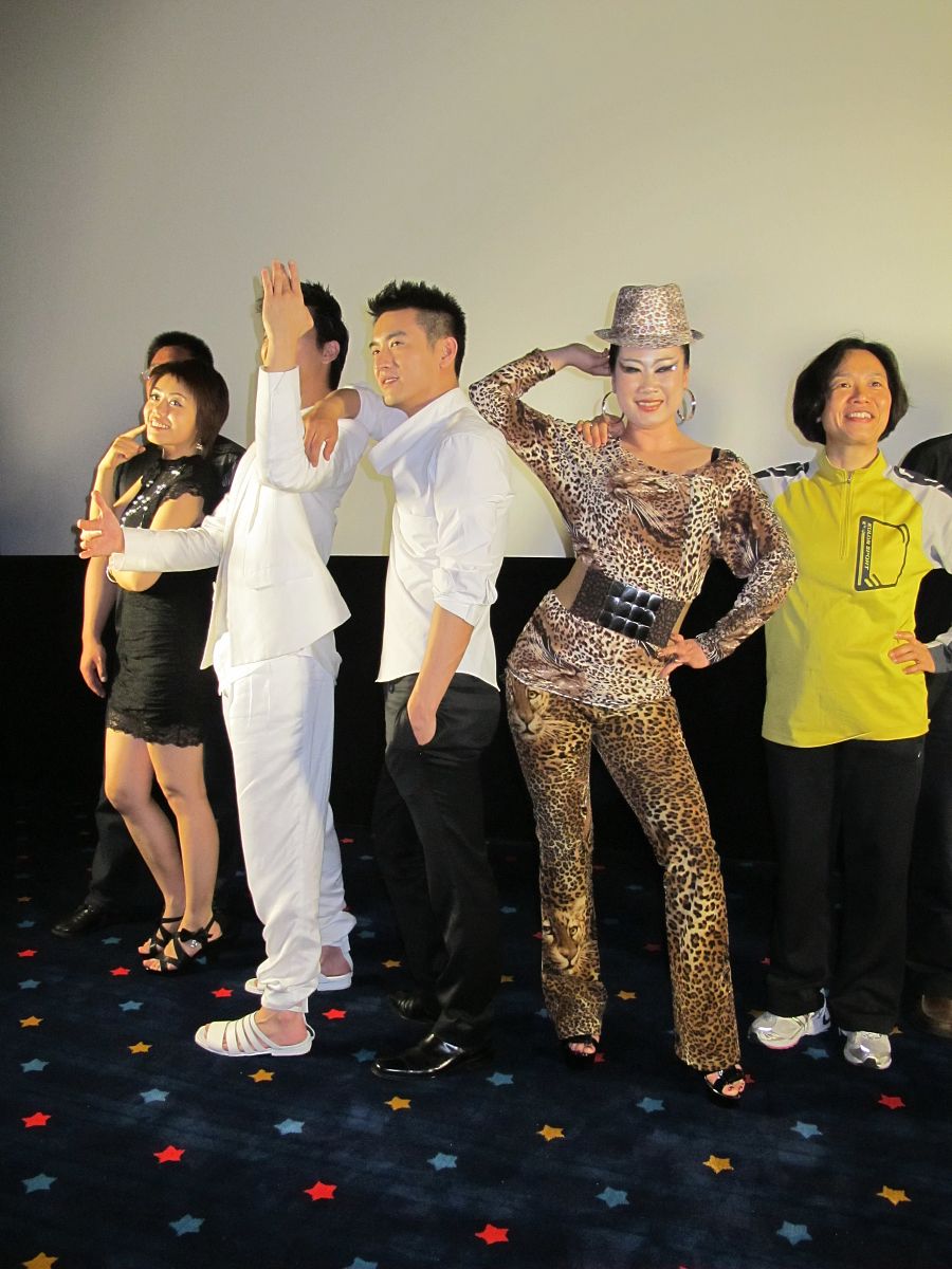 2010年4月27日,杭州,电影《a面b面》举行演员见面会.芙蓉姐姐 张静初 