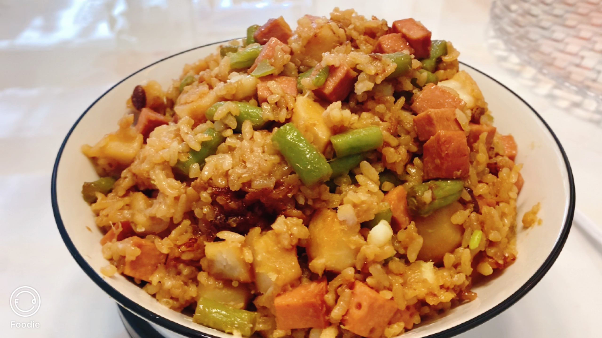 酱香土豆火腿焖饭,电饭锅就能做,食材简单,美味可口!