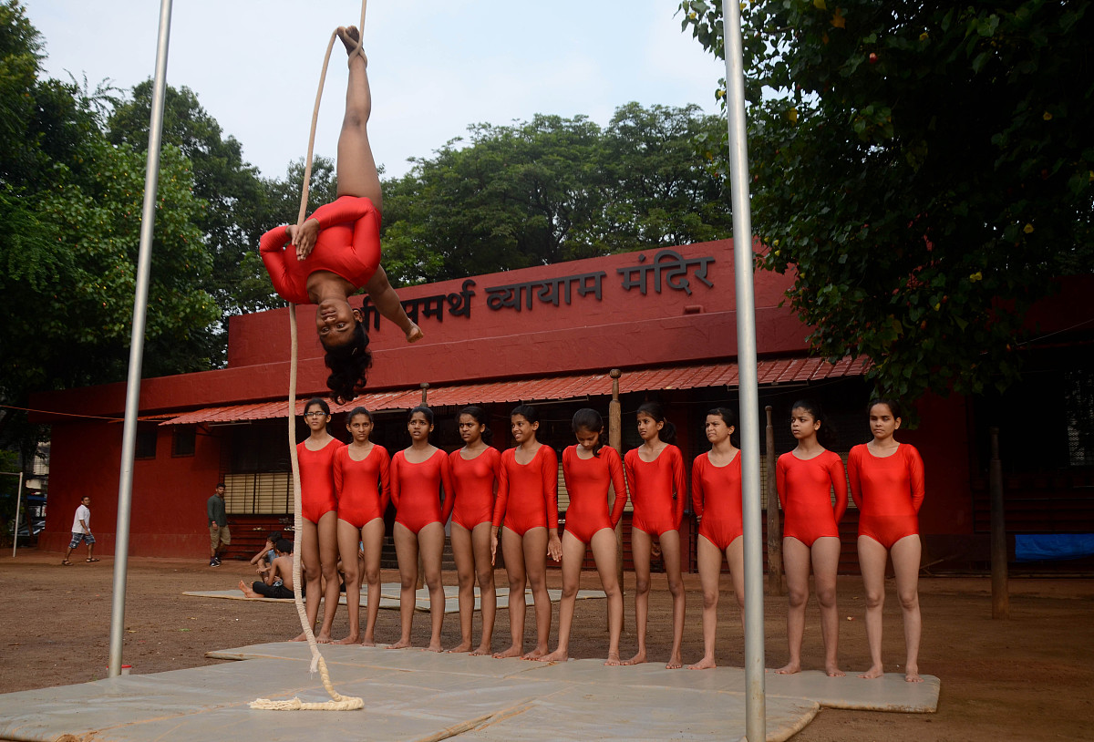 UN能组成哪些英文单词？完整列表